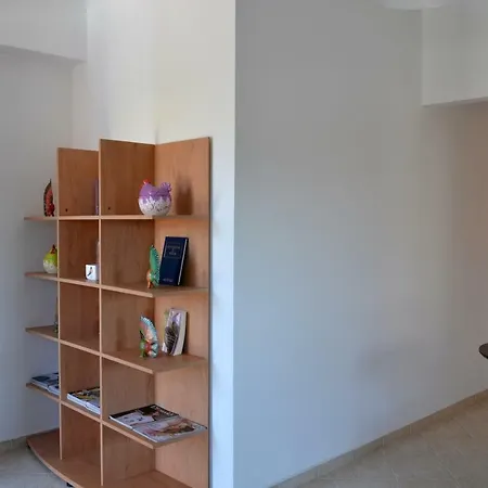 Spacious 1 Bedroom 2 Km To Pessada Dhorizáta