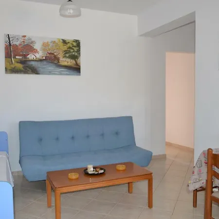 Apartment Spacious 1 Bedroom 2 Km To Pessada *