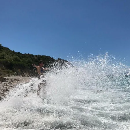 Spacious 1 Bedroom 2 Km To Pessada